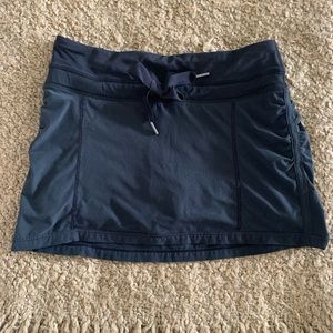 Lululemon size 2 Black tennis skirt